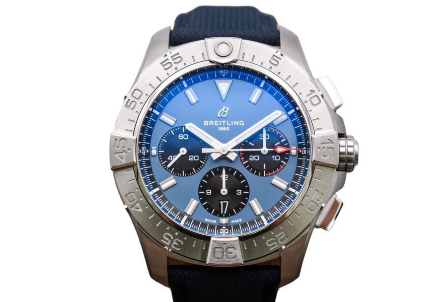 Breitling Avenger B01 Chronograph AB0147